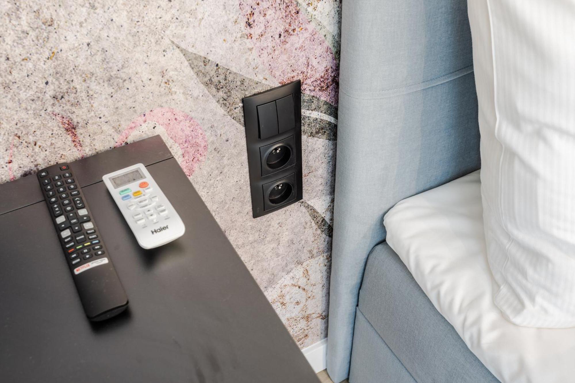 Stylowe Studio Very Berry W Poznaniu Z Parkingiem I Balkonem By Noclegi Renters المظهر الخارجي الصورة